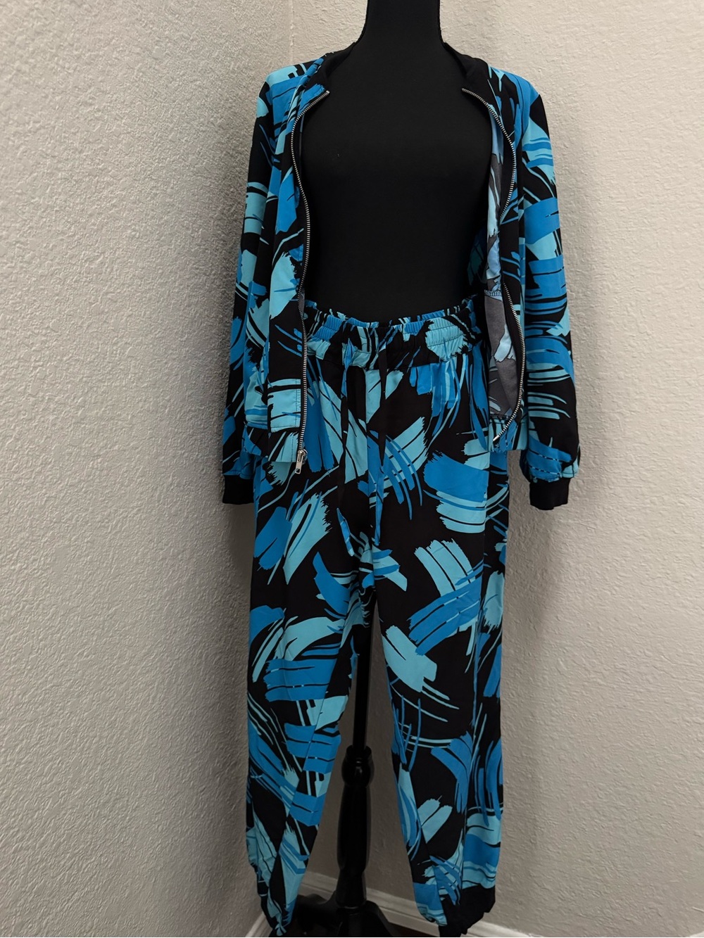 Women's Blue Brushstroke Print Jogger Pant Set